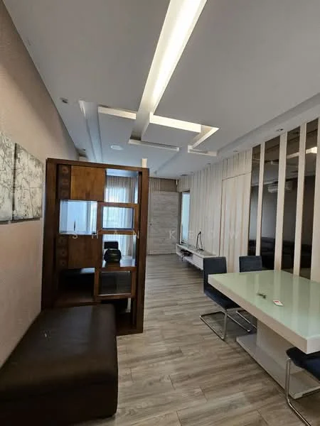 Living features: wooden flooring, recessed ceiling with LED lighting, partition wall with wooden shelves, large windows with sheer curtains, dining table with white surface, black dining chairs, sofa with dark upholstery, decorative wall art, light-colored wall panels, air conditioning unit; style: modern.