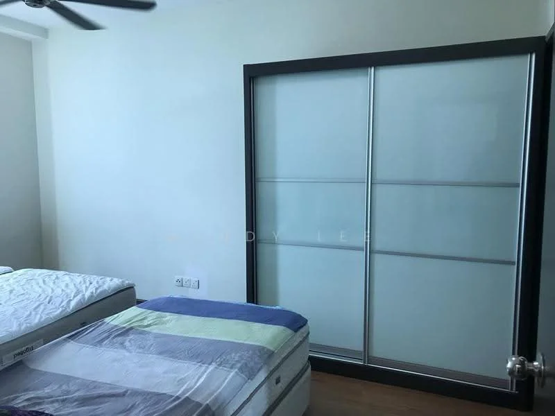 Bedroom features: two single beds with mattresses, built-in wardrobe with sliding glass doors, wooden flooring, white painted walls, ceiling fan, window with natural light; style: modern.