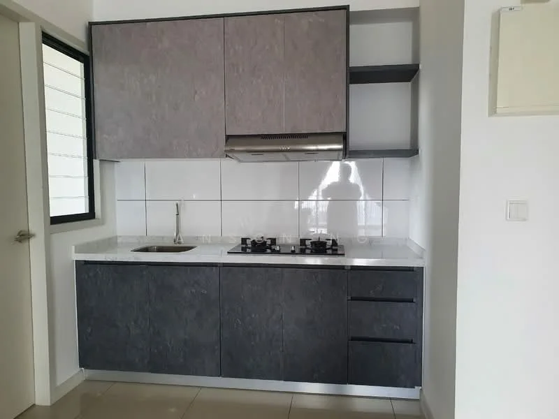 Kitchen features: grey laminate cabinetry, white quartz countertop, single-bowl stainless-steel sink, chrome pull-down faucet, built-in gas hob, stainless-steel range hood, white tiled backsplash, open shelving above countertop, floor tiles in light color, wall-mounted air conditioning unit; style: modern.