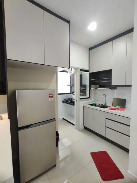 Kitchen features: grey upper cabinets, white lower cabinets, stainless-steel fridge, built-in gas stove, stainless-steel sink, chrome pull-down faucet, white tiled backsplash, red kitchen mat, white countertop, recessed downlights, window for natural light, open shelving, tile flooring; style: modern.