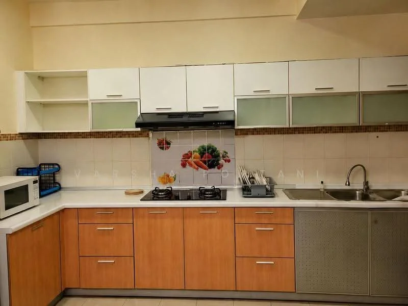 Kitchen features: white laminate upper cabinets with glass panels, wooden lower cabinets in light brown, white countertop, stainless-steel sink, chrome pull-out faucet, built-in gas hob with two burners, built-in oven, microwave, dish rack, decorative backsplash with fruit design, tile flooring, wall-mounted range hood; style: modern.