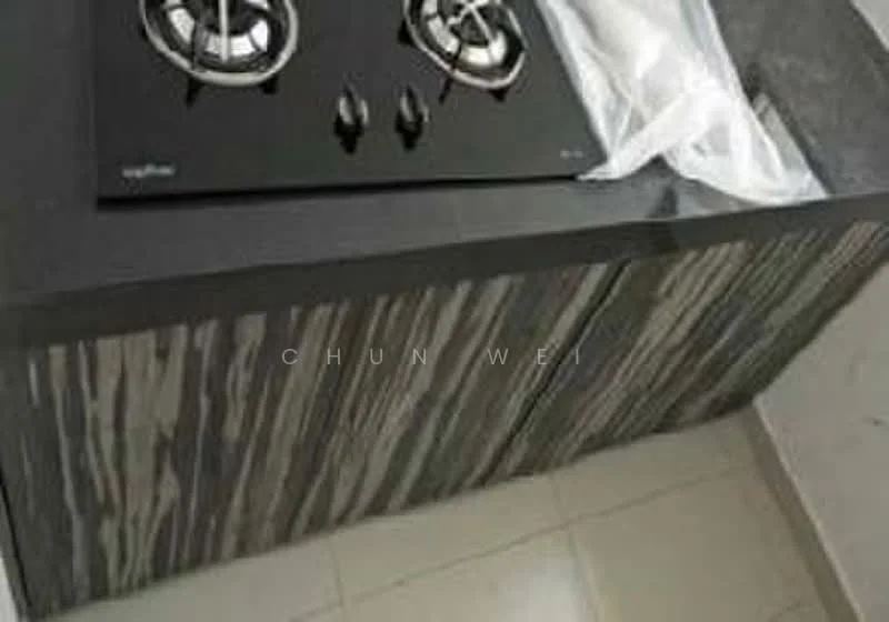 Kitchen features: black glass gas hob with two burners, grey stone countertop, textured stone cabinetry, cream ceramic tile flooring; style: modern.