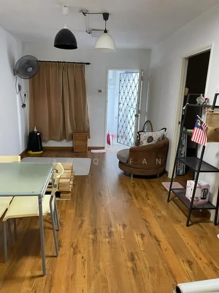 Living features: wooden flooring, white painted walls, ceiling fan, hanging pendant light, curtains, sliding door, decorative chair, dining table with chairs, bookshelf, storage boxes; style: modern.