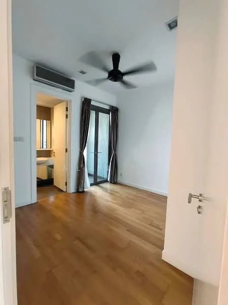 Bedroom features: wooden flooring, 5-blade ceiling fan, floor-to-ceiling sliding glass door, curtains, white painted walls, built-in wardrobe, air conditioning unit; style: modern. Bathroom features: sink, toilet, shower, tile flooring, white walls.