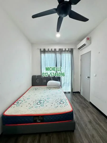 Bedroom features: single bed, mattress with patterned cover, ceiling fan, wall-mounted air conditioning unit, floor-to-ceiling window with sheer curtains, light-colored painted walls, laminate flooring, built-in wardrobe with sliding door; style: modern.