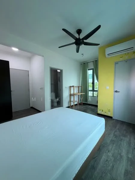 Bedroom features: queen-size bed, 5-blade ceiling fan, window with green curtains, light-colored walls, laminate flooring, built-in wardrobe, air conditioning unit, door to bathroom, door to hallway; style: modern.