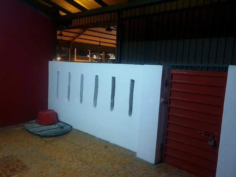 Serdang Raya, Seri Kembangan — view 2 of 5 — for Rent