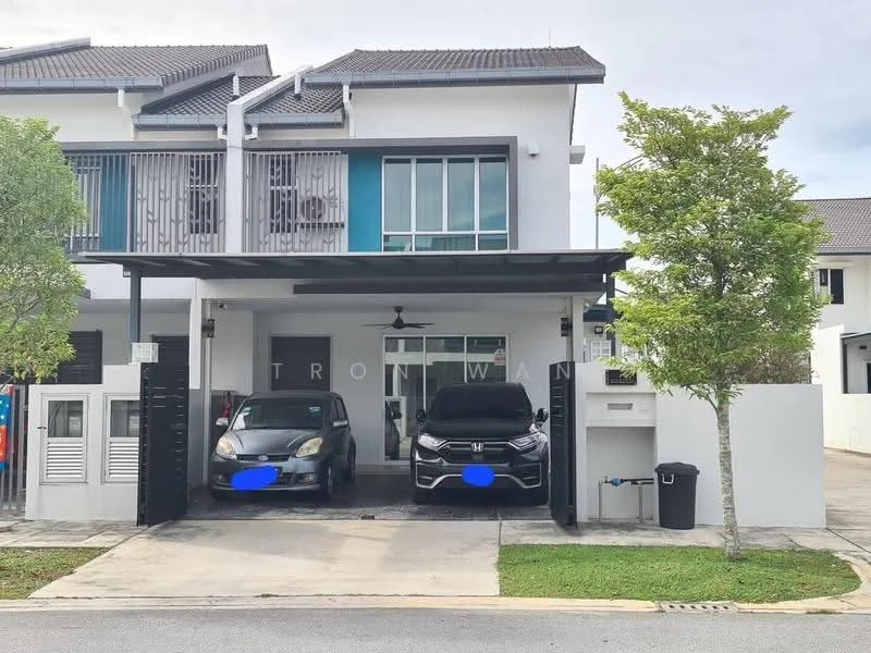 Exterior type: linked terrace house; features: two-car car porch, flat roof with overhang, white painted facade, glass windows, manicured lawn, paved driveway, security gate, outdoor wall-mounted light, landscaped garden, two visible vehicles, side entrance, fence; style: modern.