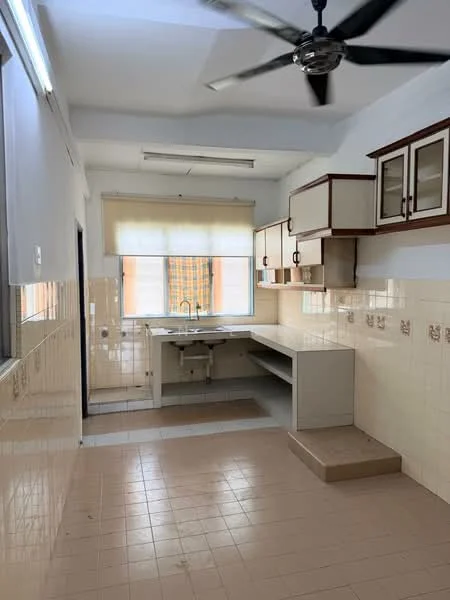 Kitchen features: cream tiled walls, white cabinetry with glass-front upper cabinets, laminate countertop, single-bowl stainless-steel sink, chrome pull-down faucet, ceiling fan, window with sheer curtains, tile flooring, built-in kitchen table, step-up area.