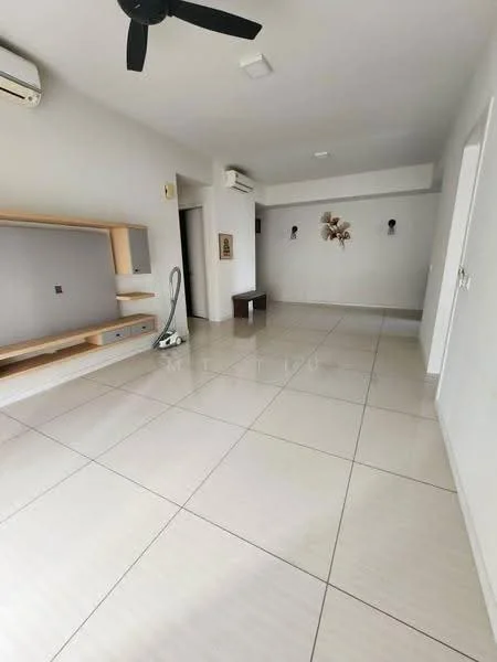 Living features: white painted walls, polished ceramic tile flooring, ceiling fan, wall-mounted air conditioning unit, built-in TV console, decorative wall art, neutral color scheme, large open space; style: modern.