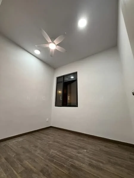 Room features: white painted walls, wooden flooring, 5-blade ceiling fan with light, single window, recessed lighting; style: modern.