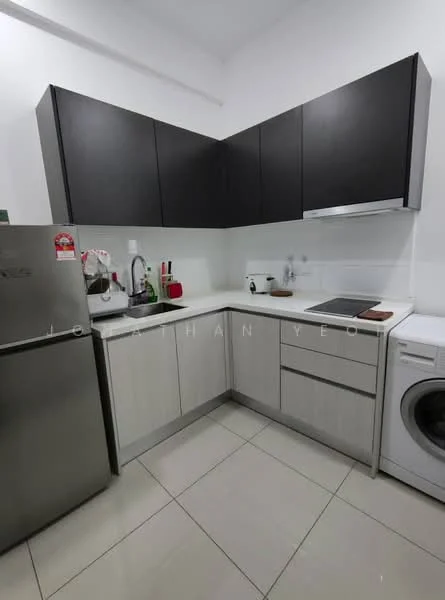 Kitchen features: L-shaped kitchen layout, black upper cabinets, light grey lower cabinets, stainless-steel fridge, single-bowl stainless-steel sink, chrome pull-down faucet, ceramic tile backsplash, built-in electric stove, countertop with space for appliances, front-load washing machine, white walls, recessed downlights, glossy floor tiles; style: modern.