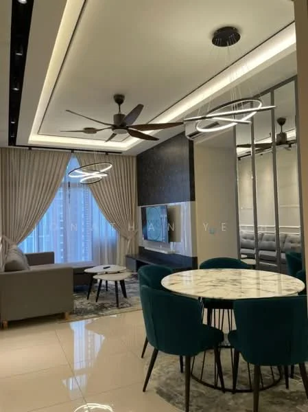 Living features: 5-blade ceiling fan with integrated LED light, sofa in grey fabric, coffee table, wall-mounted TV, entertainment unit, area rug with geometric pattern, floor-to-ceiling windows with sheer curtains, recessed downlights, decorative mirror, dining table with marble top, upholstered dining chairs in teal; style: modern; view: city.