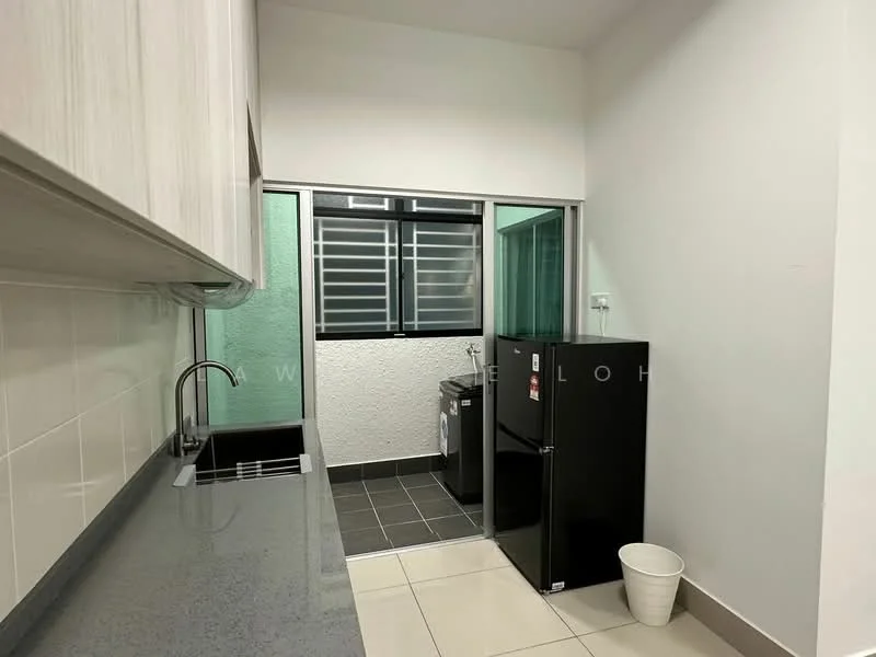 Kitchen features: grey granite countertop, white cabinetry, single-bowl stainless-steel sink, chrome pull-down faucet, black fridge, washing machine, tile flooring, white painted walls, window with horizontal blinds, light fixture; style: modern.