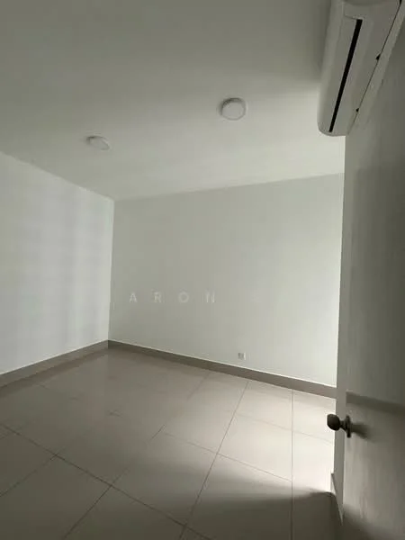 Room features: white painted walls, tile flooring, recessed downlights, 1 wall-mounted split AC, plain ceiling, single door, neutral color scheme; style: modern.