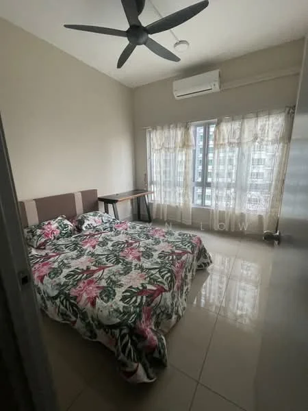 Bedroom features: queen-size bed with floral bedding, upholstered headboard, wooden side table, floor-to-ceiling window, sheer curtains, wall-mounted split AC, ceiling fan, glossy tile flooring, light beige painted walls; style: modern; view: city.