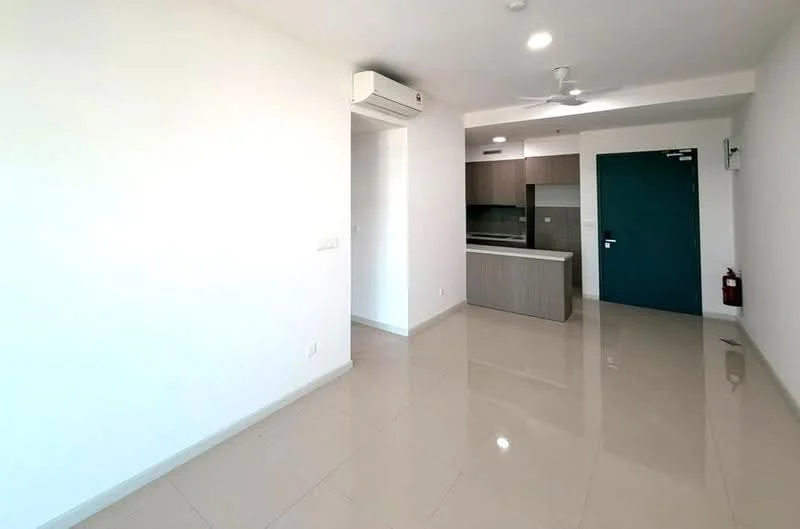 Living features: white painted walls, glossy ceramic tile flooring, ceiling fan, wall-mounted split AC, open kitchen layout, kitchen island, recessed downlights, blue door, fire extinguisher, neutral color scheme; style: modern.