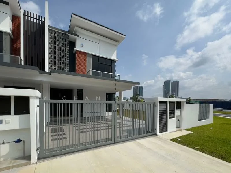 Exterior type: semi-detached house; features: white painted facade, red brick accents, metal gate, concrete driveway, manicured lawn, balcony on upper floor, large windows, modern architectural design; style: contemporary.