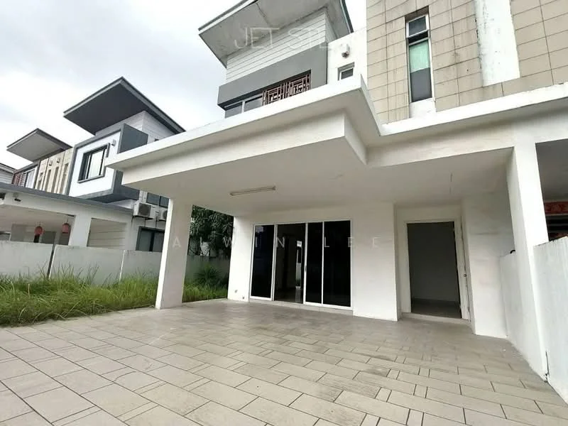 Exterior type: detached bungalow; features: flat roof, white painted facade, large sliding glass doors, paved outdoor area, manicured lawn, surrounded by greenery; style: modern.