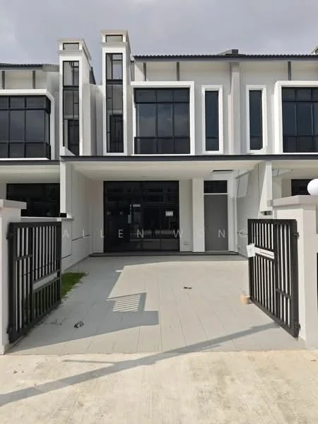 Exterior type: linked terrace house; features: white painted facade, large glass windows, flat roof, two-storey structure, manicured lawn, paved driveway, black metal gate, modern architectural design; style: modern.
