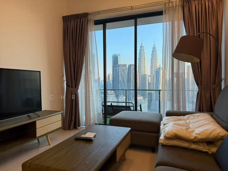 Living features: floor-to-ceiling windows, city skyline view, 3-seater fabric sofa in grey, coffee table, TV console, wall-mounted TV, curtains, laminate flooring, decorative lamp, area rug; style: modern; view: city.