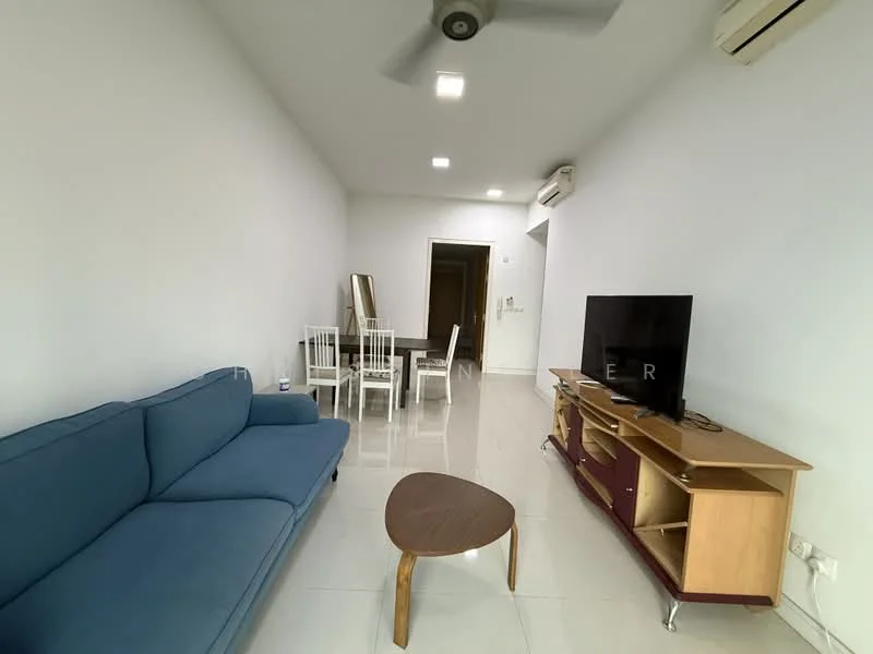 Living features: blue fabric sofa, wooden coffee table, wall-mounted TV, TV console in wood and cream, white painted walls, white ceiling, recessed LED downlights, 1 ceiling fan, glossy tile flooring, dining table with 4 white chairs, mirror on wall; style: modern.