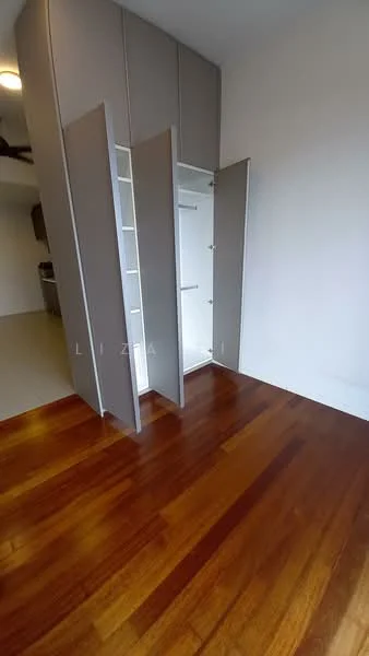 Room features: wooden flooring, built-in wardrobe with sliding doors, white shelves inside wardrobe, neutral wall colour, ceiling fan, open space layout; style: modern.