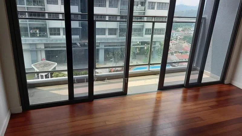Room features: floor-to-ceiling windows, wooden flooring, balcony view, glass railing, city skyline view, natural light, modern design; style: modern; view: city.