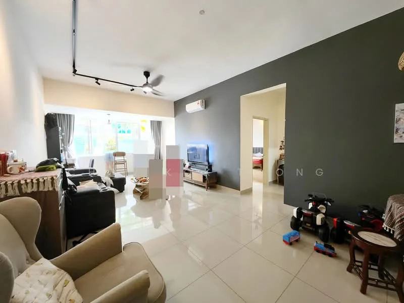 Living features: cream painted walls, dark grey accent wall, glossy tile flooring, 5-blade ceiling fan with light, wall-mounted TV, TV console, 2-seater leather sofa, armchair, coffee table, decorative items on sideboard, large windows with natural light, toys on the floor; style: modern.