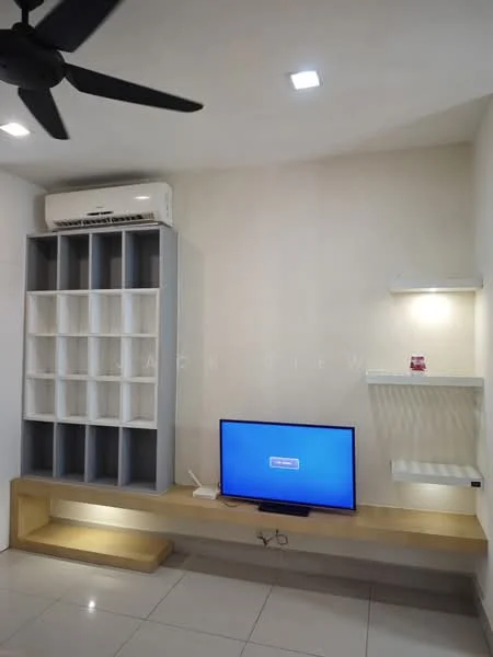 Living features: white painted walls, polished tile flooring, ceiling fan, wall-mounted TV, TV console with wooden shelf, built-in shelving unit with grey and white finish, LED wall sconce, air conditioning unit; style: modern.