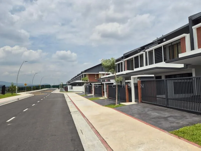 Shah Alam — view 2 of 5 — for Rent