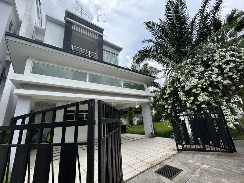 Exterior type: detached bungalow; features: white painted facade, black accent wall, flat roof, two-storey structure, manicured lawn, mature palm trees, paved walkway, gated entry, large windows, balcony on upper floor, antenna on roof; style: modern.