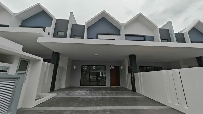 Exterior type: linked terrace house; features: white painted facade, grey accent wall, pitched roof, double-volume entrance, concrete driveway, front porch area, glass sliding door, visible fencing, modern architectural design; style: modern.