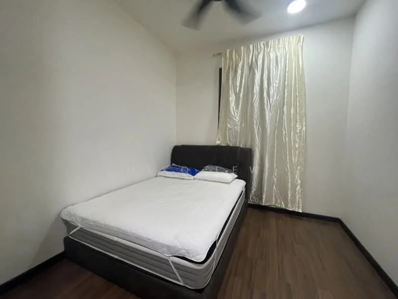 Bedroom features: queen-size bed, upholstered headboard, white walls, wooden flooring, ceiling fan, curtains, bedside table, decorative pillows; style: modern.