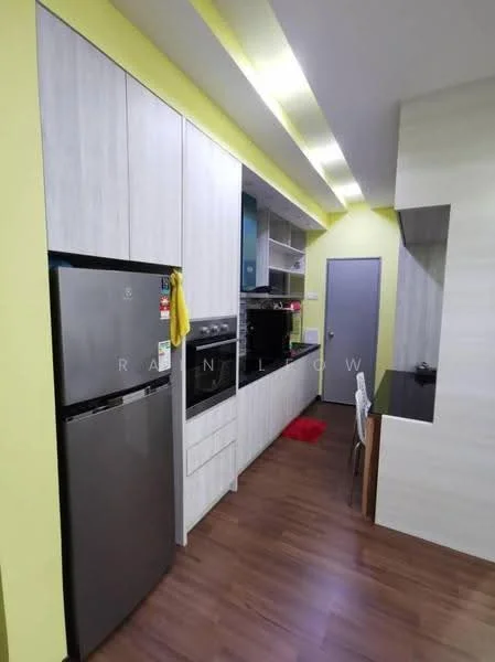 Kitchen features: grey laminate cabinetry, black countertop, stainless-steel fridge, built-in oven, 4-burner gas hob, black backsplash, recessed LED downlights, wood laminate flooring, white dining table, white chair, yellow painted walls; style: modern.