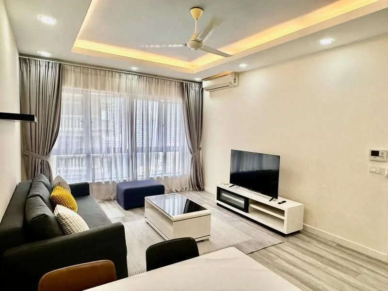 Living features: grey fabric sofa, black coffee table, white TV console, wall-mounted TV, area rug, 5-blade ceiling fan, recessed downlights, floor-to-ceiling windows with sheer curtains, light grey walls, laminate flooring, decorative cushions, air conditioning unit; style: modern.