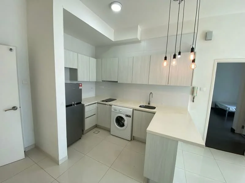 Kitchen features: white shaker cabinets, stainless-steel fridge, built-in oven, 4-burner gas hob, single-bowl stainless-steel sink, chrome pull-down faucet, front-load washing machine, white quartz countertop, pendant lighting, tile flooring, recessed ceiling lights; style: modern.