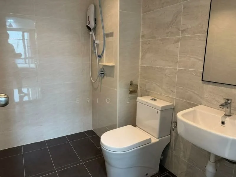 Bathroom features: white wall tiles, grey floor tiles, one-piece toilet, wall-mounted sink, chrome basin mixer, shower with wall-mounted water heater, glass shower enclosure, mirror above sink; style: modern.