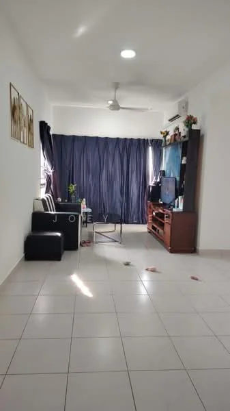 Living features: white painted walls, tile flooring, 5-blade ceiling fan with light, black leather sofa, coffee table, TV console, wall-mounted TV, curtains, decorative plants, air conditioning unit; style: modern.