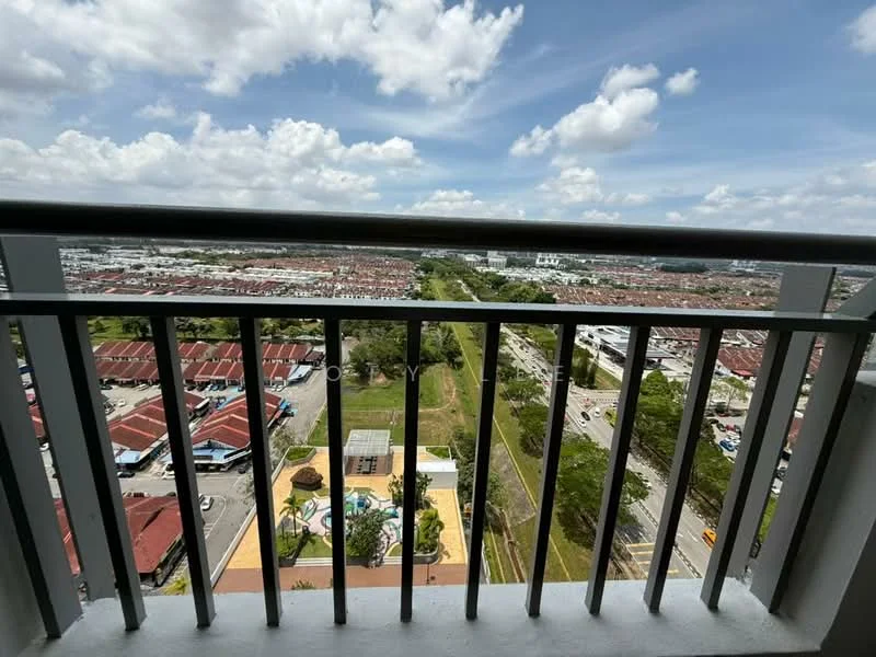 Room view: city.