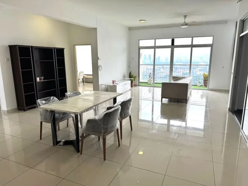 Living features: large floor-to-ceiling windows, white painted walls, glossy tile flooring, 5-blade ceiling fan, dining table with marble top, 4 upholstered dining chairs, black wooden bookshelf, greenery visible outside, open layout, natural light, neutral color palette, decorative plants; style: modern; view: city.