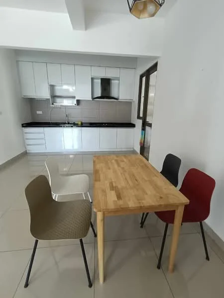 Kitchen features: white cabinetry, black countertop, stainless-steel sink, chrome pull-down faucet, built-in oven, stainless-steel range hood, 4-burner gas hob, grey tiled backsplash, ceramic tile flooring, dining table with wooden top, 4 dining chairs in various colors; style: modern.