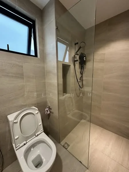 Bathroom features: walk-in shower with glass enclosure, rain shower head, handheld shower, chrome basin mixer, one-piece toilet, tile cladding on walls, porcelain tile flooring, window for natural light; style: modern.