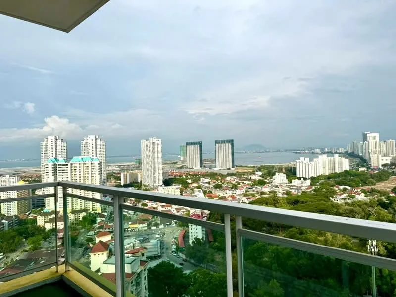Room view: city.