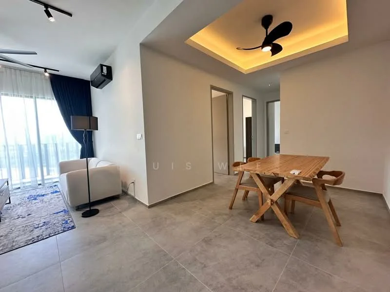 Living features: grey tiled flooring, white painted walls, tray ceiling with recessed lighting, 5-blade ceiling fan with light, floor-to-ceiling windows, sheer curtains, light blue area rug, wooden dining table, 4 wooden chairs, sofa in white fabric; style: modern; view: city.