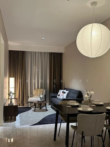Living features: 3-seater fabric sofa in black, armchair with cushion, coffee table, area rug with geometric pattern, floor lamp, wall-mounted TV, dining table for 4 with upholstered chairs, pendant light, curtains, marble tile flooring, decorative vase with flowers; style: modern.