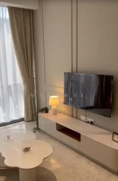 Living features: light grey painted walls, marble flooring, floor-to-ceiling windows, sheer curtains, wall-mounted TV, white TV console, table lamp, coffee table with organic shape, decorative plant; style: modern.