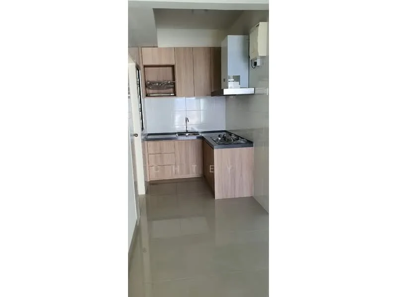 Kitchen features: laminate cabinetry in light wood finish, black countertop, single-bowl stainless-steel sink, chrome pull-down faucet, 4-burner gas hob, built-in range hood, white tiled backsplash, ceramic tile flooring, wall-mounted air conditioning unit; style: modern.