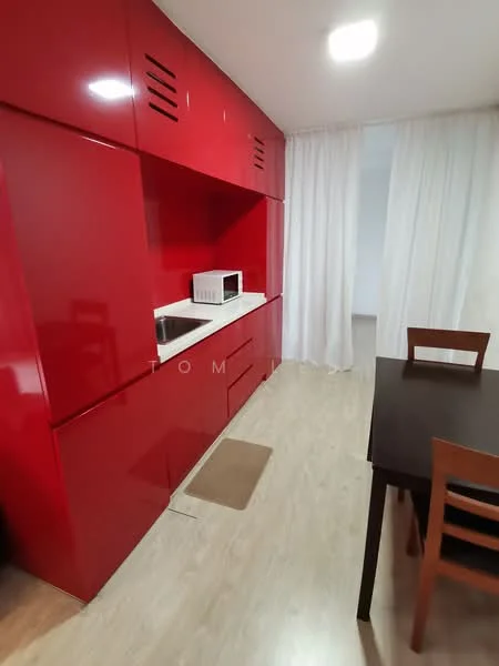 Kitchen features: red high-gloss cabinetry, white countertop, microwave, kitchen sink, wooden dining table, wooden dining chairs, laminate flooring, sheer white curtains, recessed ceiling lights; style: modern.
