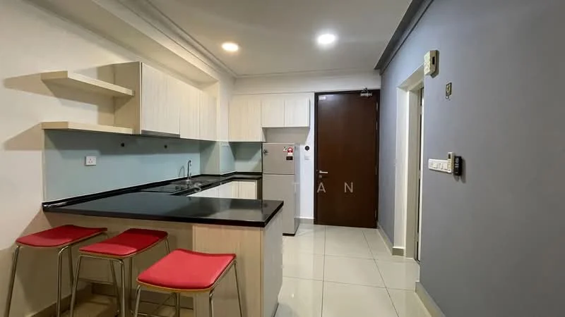 Kitchen features: black granite countertop, single-bowl stainless-steel sink, chrome pull-down faucet, white shaker cabinets, built-in fridge, stainless-steel range hood, 4-burner gas hob, tile flooring, white painted walls, recessed downlights, open shelving, red bar stools; style: modern.
